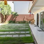 500M Praia Taperapuan; 2 Quartos; Wifi 300Mbs; Churrasqueira; Chuveirao; Estacionamento Gratuito 1 Carro.