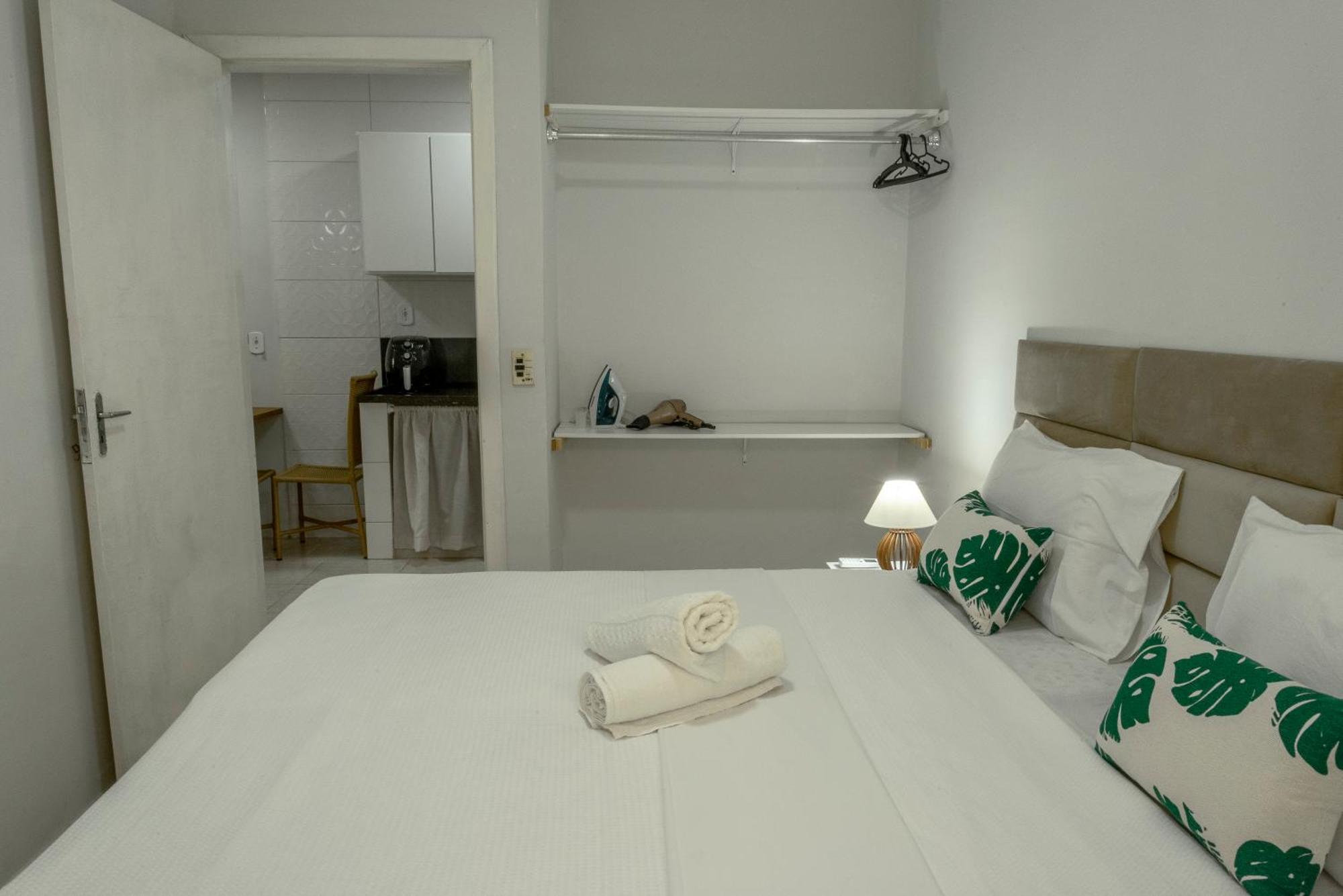 500M Praia Taperapuan; 2 Quartos; Wifi 300Mbs; Churrasqueira; Chuveirao; Estacionamento Gratuito 1 Carro. Porto Seguro