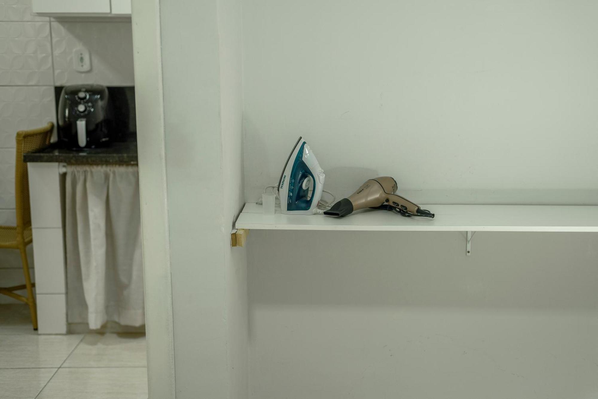 500M Praia Taperapuan; 2 Quartos; Wifi 300Mbs; Churrasqueira; Chuveirao; Estacionamento Gratuito 1 Carro. Porto Seguro