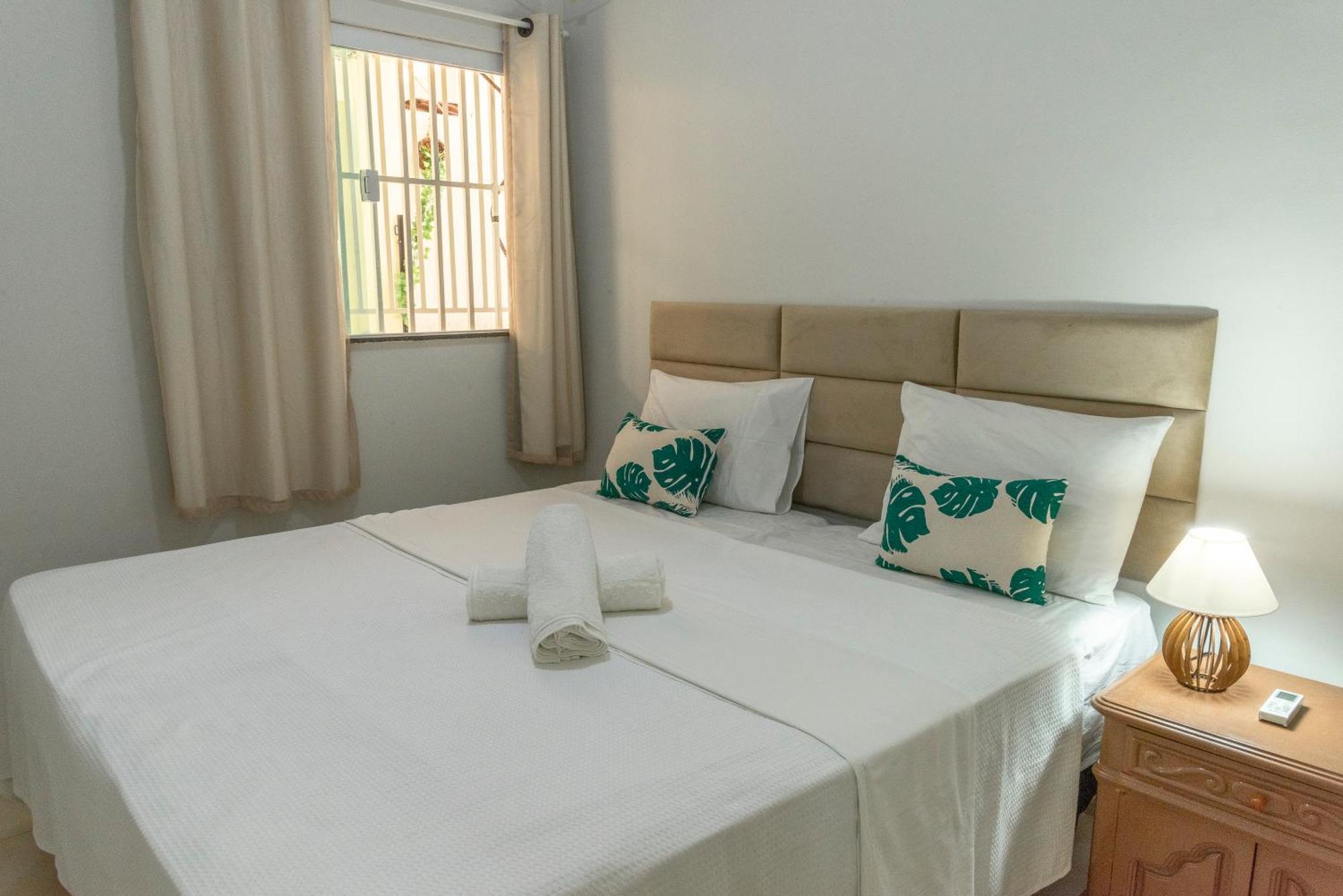 500M Praia Taperapuan; 2 Quartos; Wifi 300Mbs; Churrasqueira; Chuveirao; Estacionamento Gratuito 1 Carro.