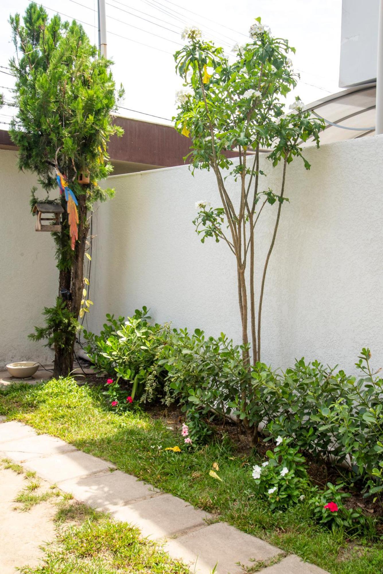 500M Praia Taperapuan; 2 Quartos; Wifi 300Mbs; Churrasqueira; Chuveirao; Estacionamento Gratuito 1 Carro. * Porto Seguro