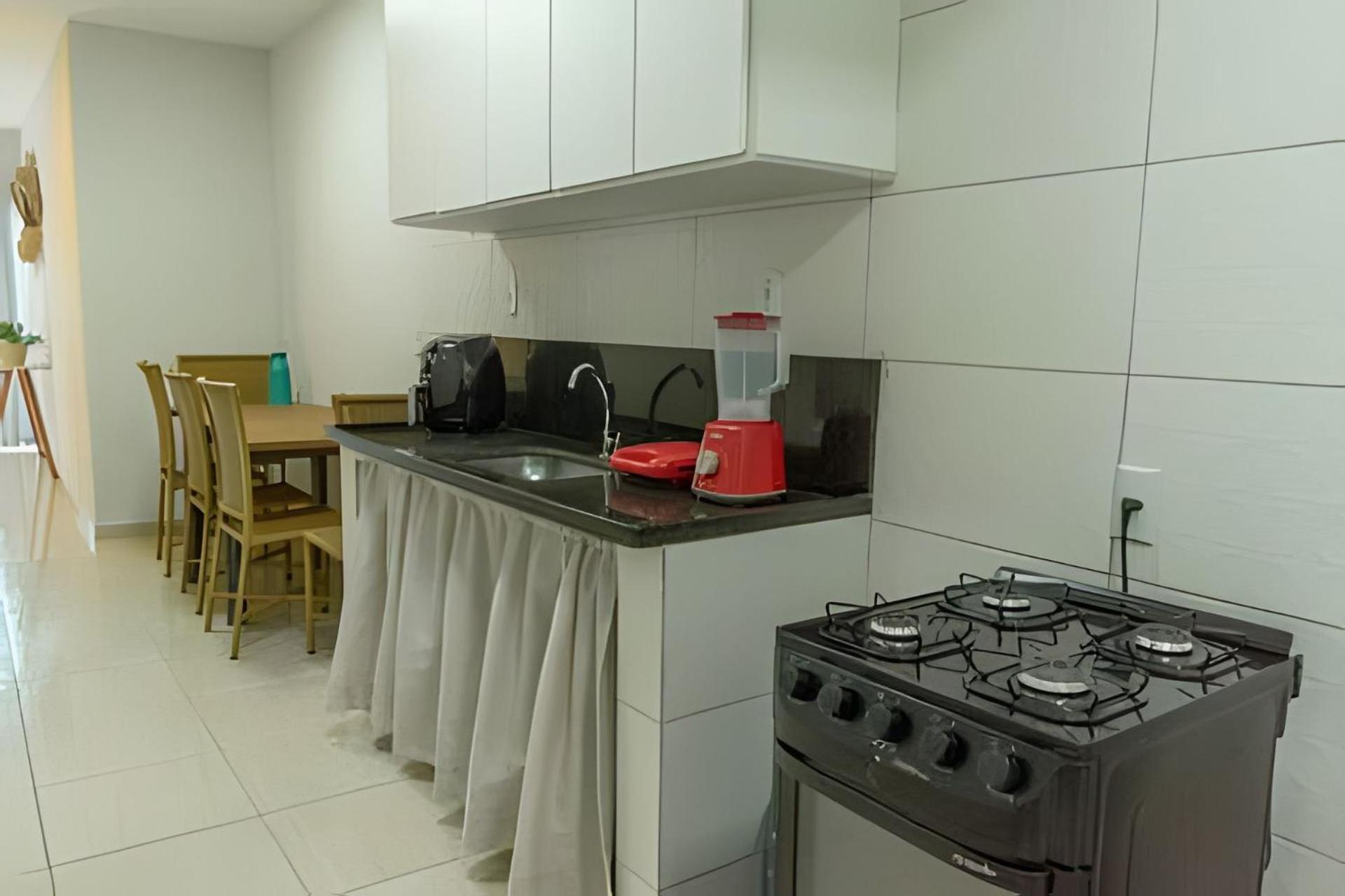 500M Praia Taperapuan; 2 Quartos; Wifi 300Mbs; Churrasqueira; Chuveirao; Estacionamento Gratuito 1 Carro. *