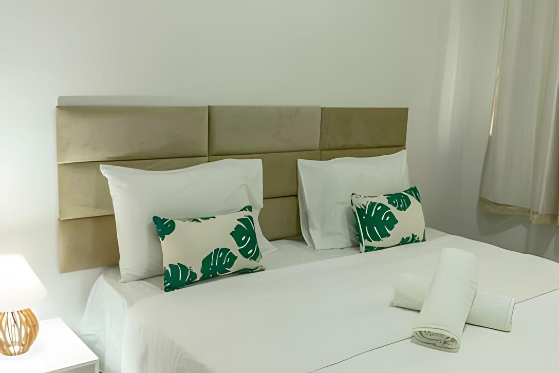500M Praia Taperapuan; 2 Quartos; Wifi 300Mbs; Churrasqueira; Chuveirao; Estacionamento Gratuito 1 Carro. Casa de férias