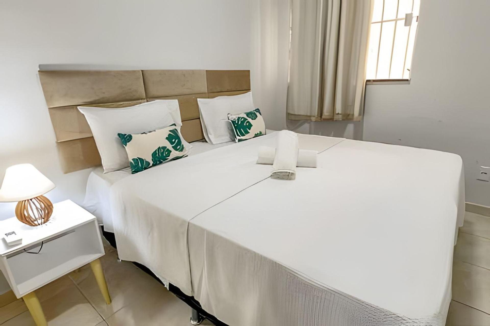 Casa de férias 500M Praia Taperapuan; 2 Quartos; Wifi 300Mbs; Churrasqueira; Chuveirao; Estacionamento Gratuito 1 Carro. *