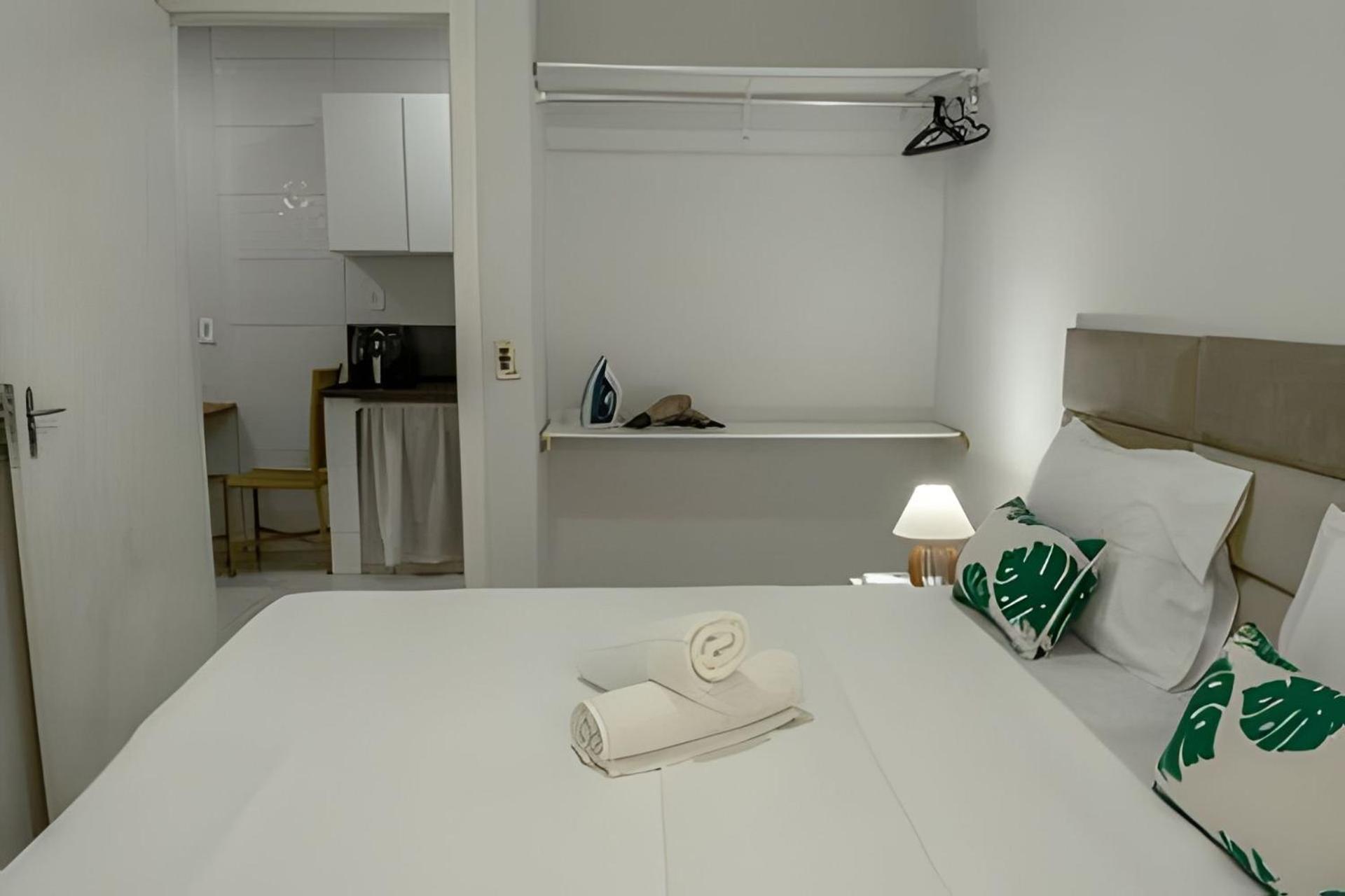 Casa de férias 500M Praia Taperapuan; 2 Quartos; Wifi 300Mbs; Churrasqueira; Chuveirao; Estacionamento Gratuito 1 Carro. Porto Seguro